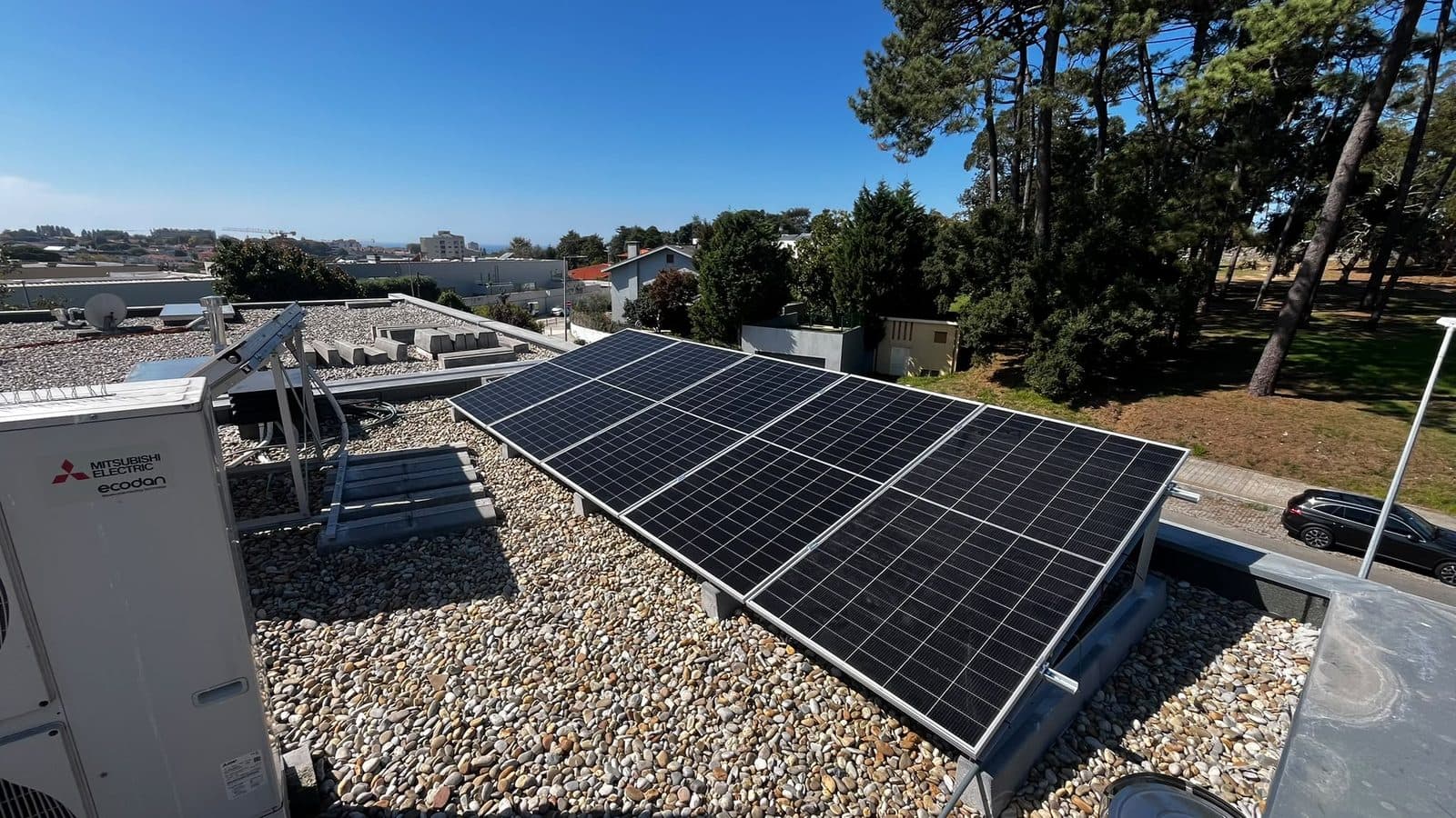 Fotovoltaico em cobertura plana, Porto